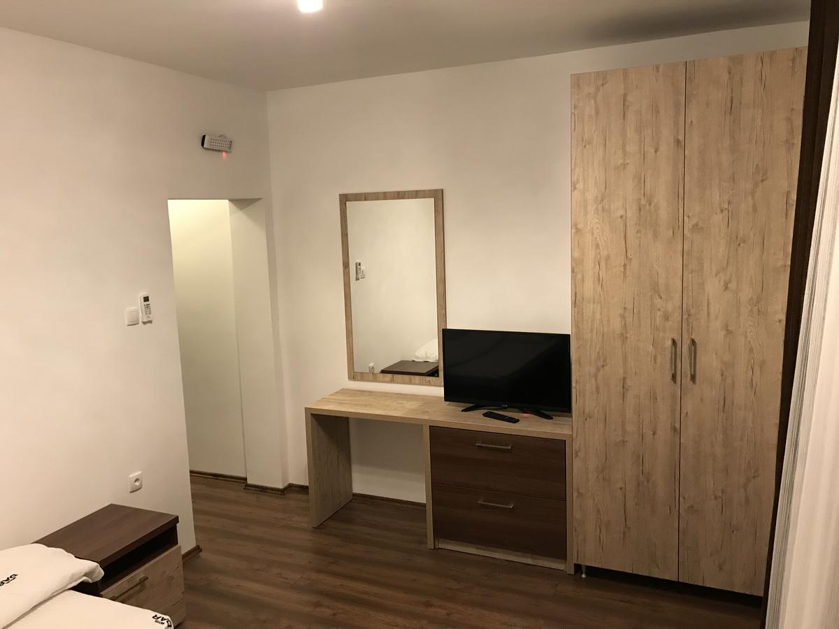 Motel & Restaurant Dar 노비파자르 외부 사진