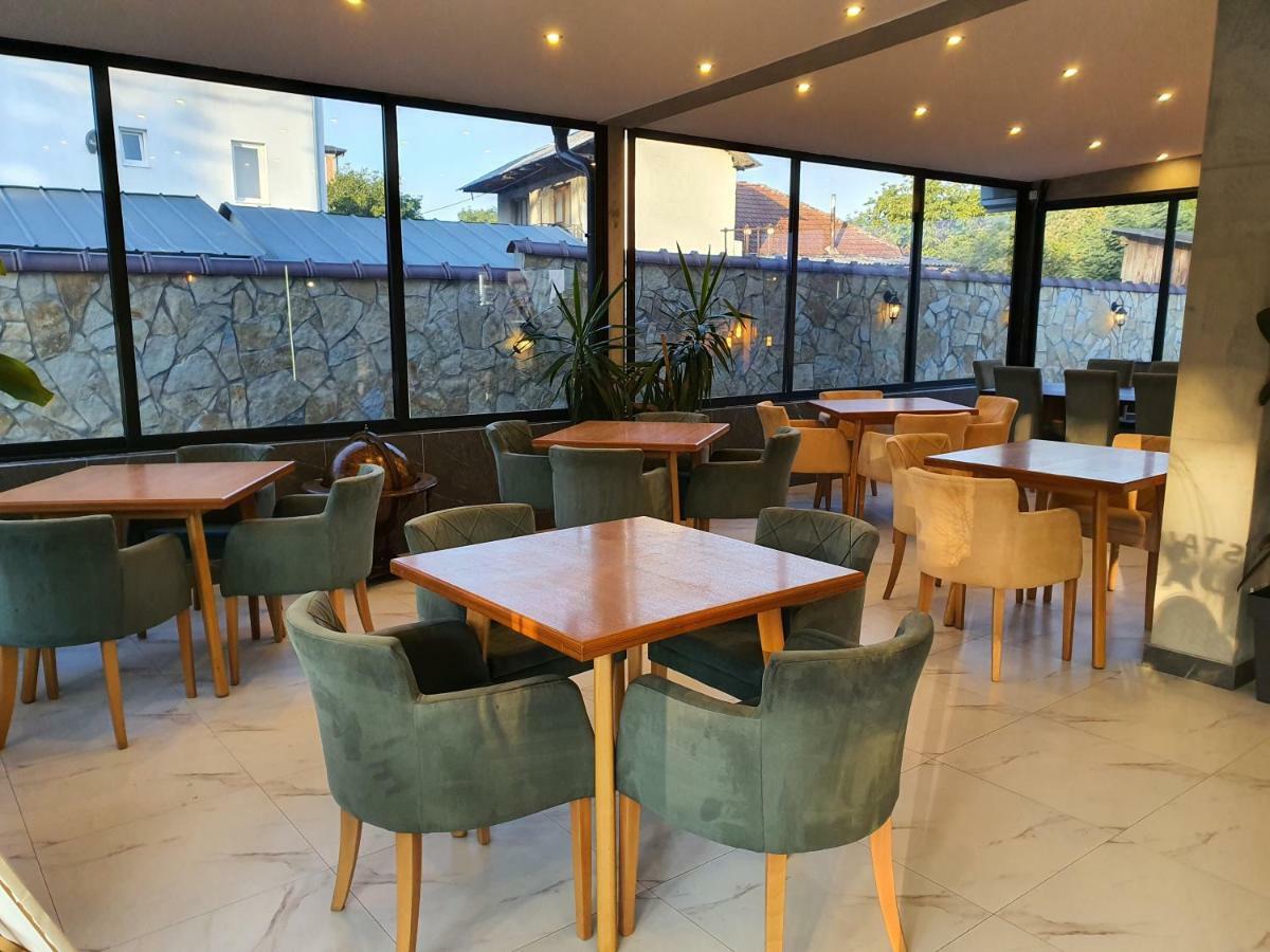 Motel & Restaurant Dar 노비파자르 외부 사진