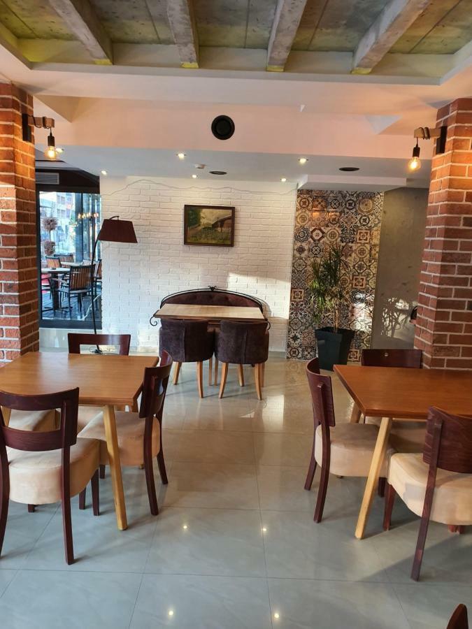 Motel & Restaurant Dar 노비파자르 외부 사진